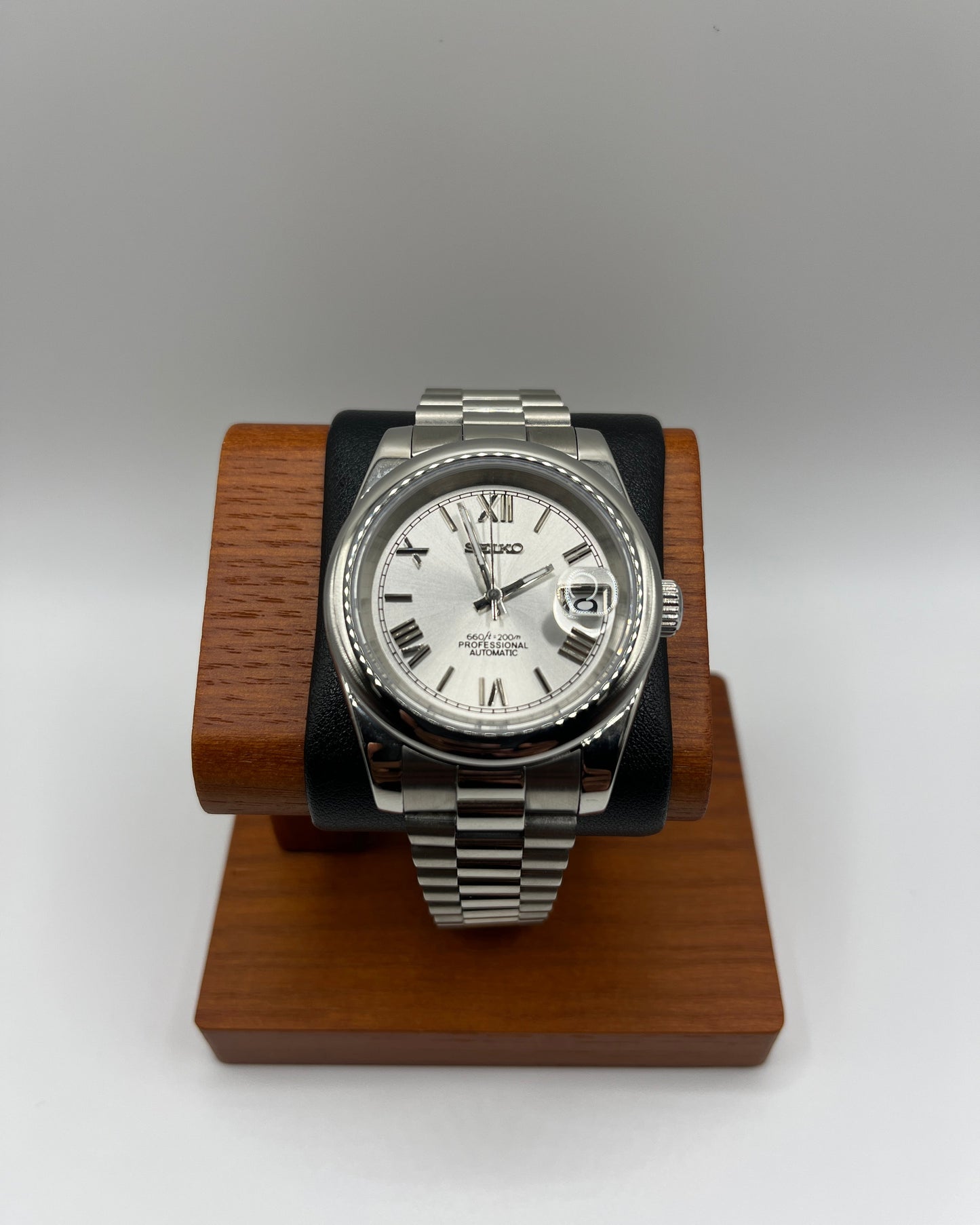 Date Roman Silver Dial