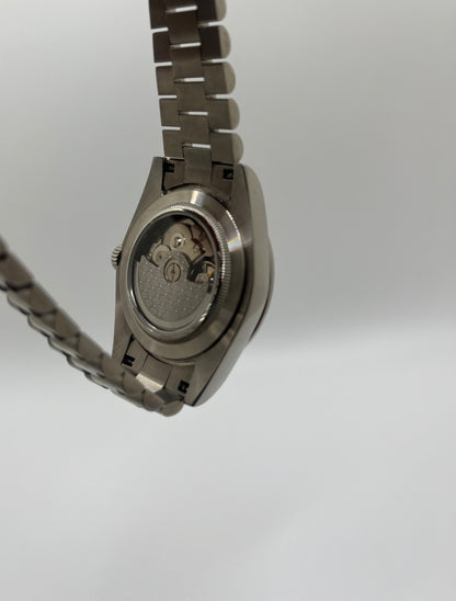 Date Roman Silver Dial